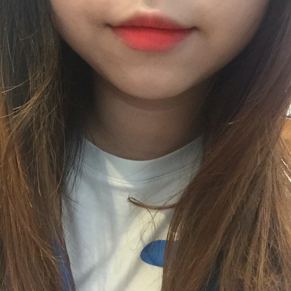 아이폰 화질이에요 여성스러운 색이기도하고 상큼한 색이기도해요