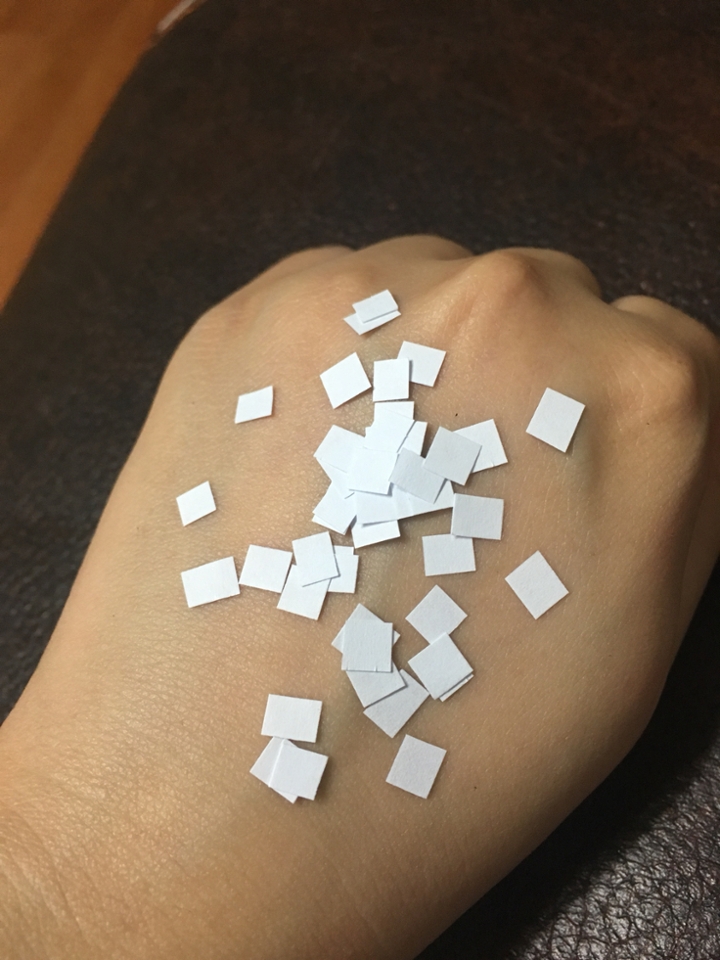 그리고 종이를 작게 잘라서 올렸습니다!
