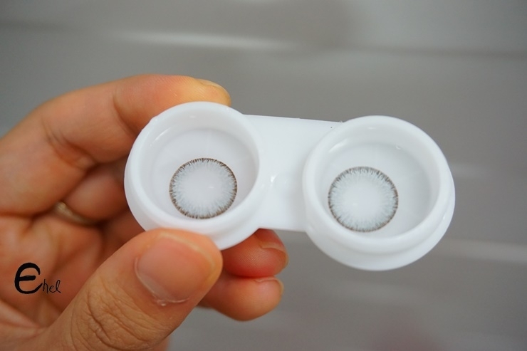 영수증을 안받아서 순간 헷갈렸던게..
기묘t를 살까 기묘L을 살까 고민을 많이 했거든요.
실물을 보고 고른거라 뭘 산지 몰라서..네이버에 쳐봐서 열심히 비교해보니
기묘T였습니당!(바보인증ㅋㅋㅋㅋㅋㅋㅋ)
하여튼 그래픽은 저렇게 되어있어요.