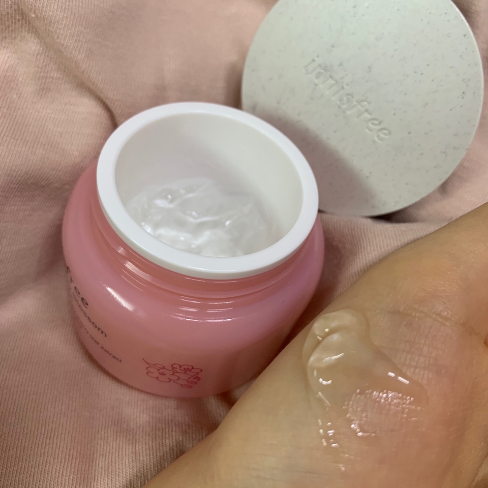 저는 많이는 바르지 않고 조금씩 레이어링 해서 발랐어요