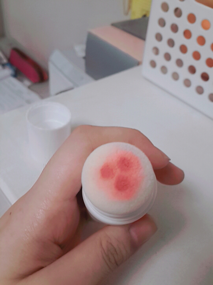 그러면 붉은 점 3개가 되는데요 이제 발라주시면 됩니다~
