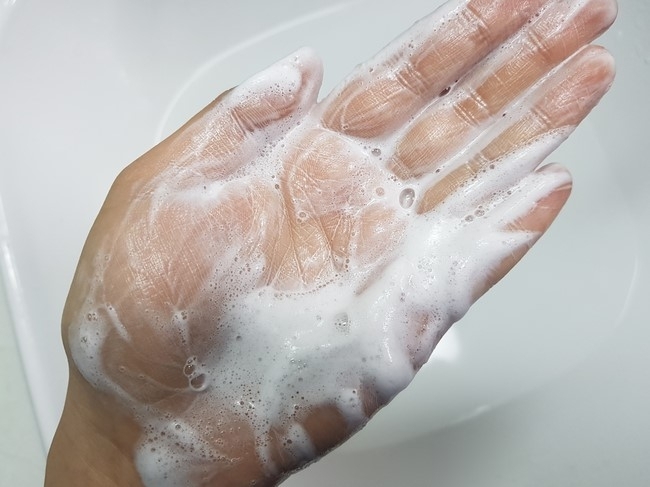 :: #클렌징 순서 2단계 :: 

#웬즈데이시카수분크림 과 카모마일폼클렌저 섞기

집에 안쓰는 폼클렌징 이있다면 

시카수분크림 으로 회생 가능! 
폼클렌징 과 1:1 비율로 섞어 재생과 진정은 물론 

수분감 만 남기는 클렌징 완성~