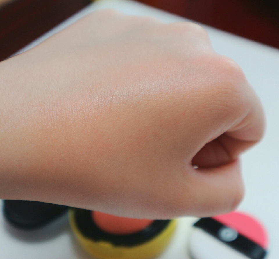 사진상으로 잘 보이게 좀 많은 양을 발라줬어요~~