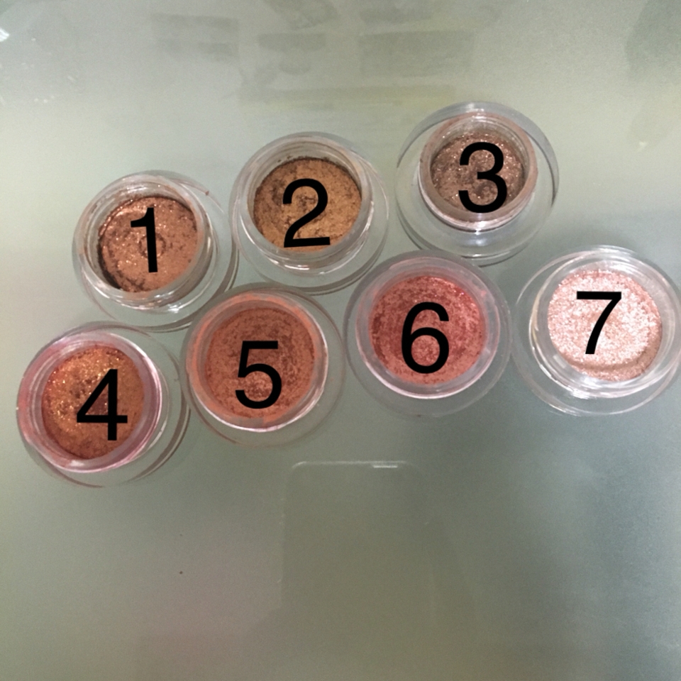 1- 프레즐 데이
2- 선셋글로우
3- 모던타임즈
4- 뱀파이어키스
5- 산타베이비
6- 홀리졸리
7- 시나몬로즈

이순서대로 밑에 발색 올려놨습니다🙊❤️