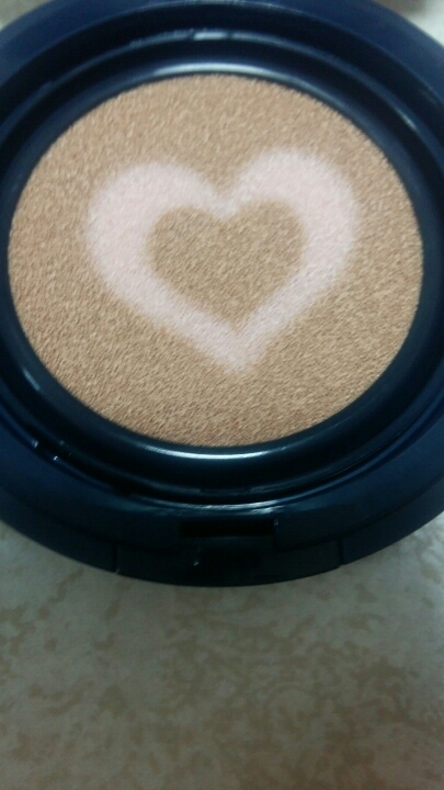 두근...하...사진보다 실물이더이뽀요... 하트가 핑쿠핑쿠해요 ㅎㅎ
저하트가 광냐고 촉촉하게헐수잇게 도와줘용