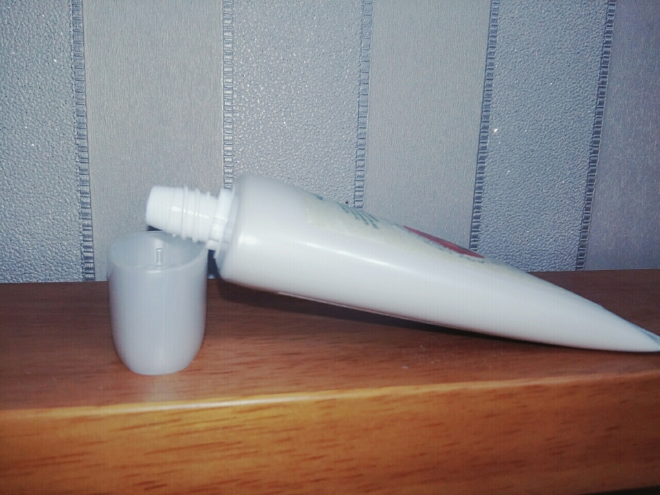 튜브형이죠?양조절이 쉬워요