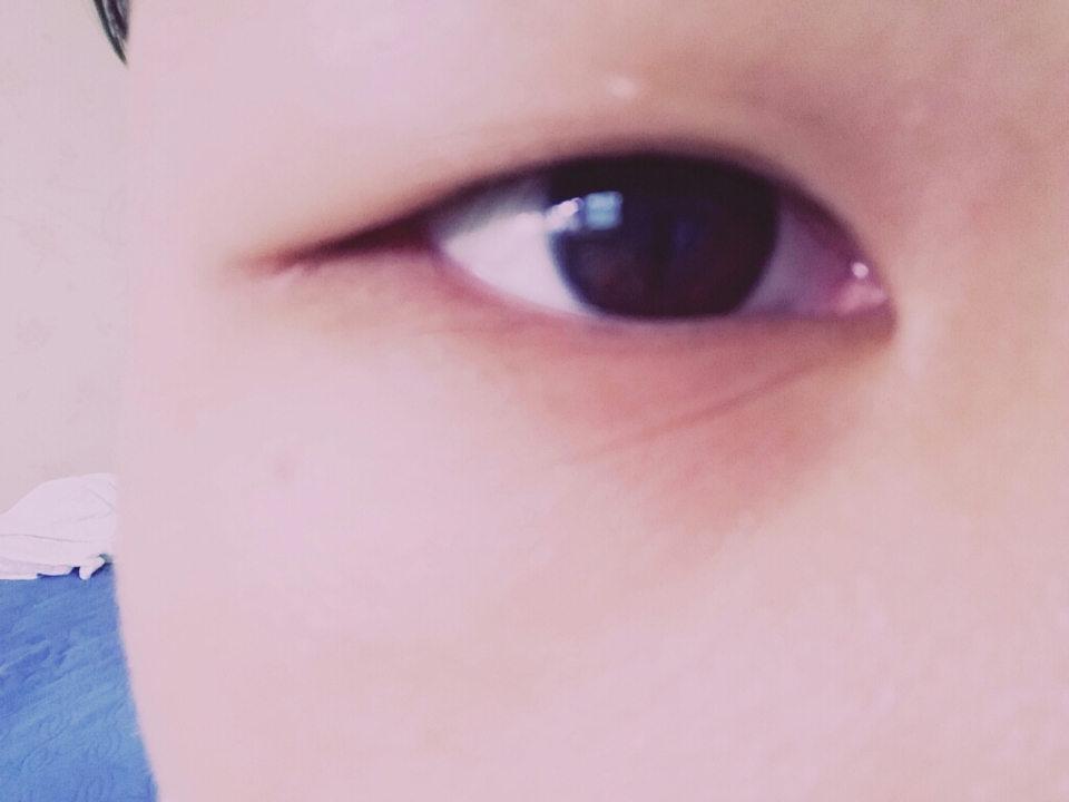 쌩눈입니다!다크서클...쥬겨브리그싶드...ㅠ