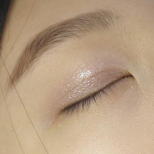 발색샷 자세히 보시라고 크게 첨부해요. 그레이스풀 색상만 단독으로 바른건데 너무너무 여리여리 청순해 보이죠?