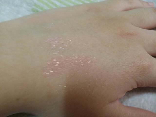 발색샷!! 맨위부터 진저브라운 프리즘 튜브로즈 레드플레임 아테네 순이구요!! 다 두벙 이상씩 발색햇습니다!! 진저브라운은...한..여섯일곱벙..??ㅜㅜㅜ 그냥 말그대로 베이스에요ㅋㅋㅋ